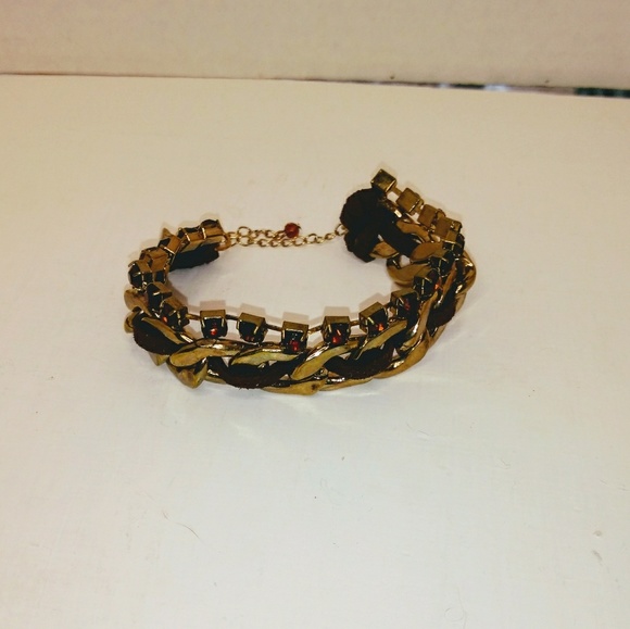 Gold tone large chain link bracelet - Picture 2 of 2